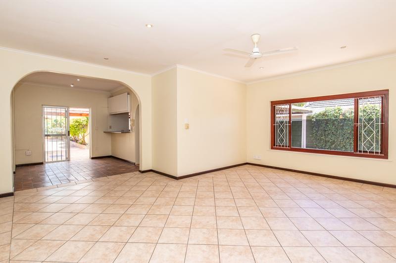 5 Bedroom Property for Sale in Bergvliet Western Cape